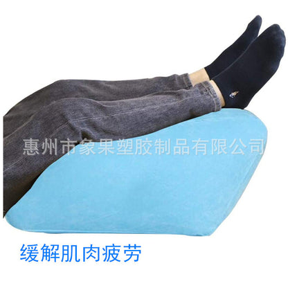 Spot inflatable flocked leg pillow portable inflatable leg pillow flocked PVC inflatable triangle leg cushion lazy leg pillow